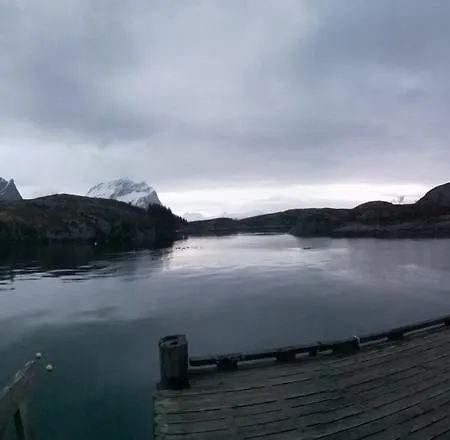 Esjeholmen Feriehus Jektvik