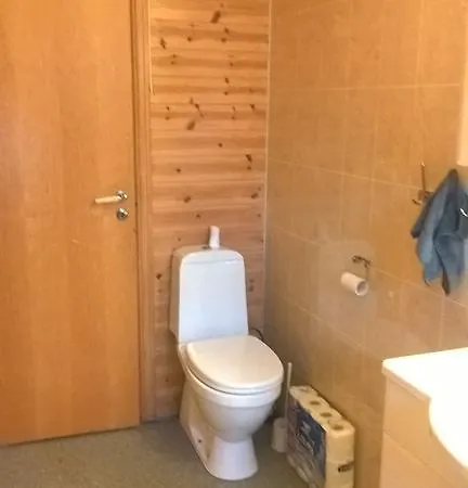 Esjeholmen Feriehus *